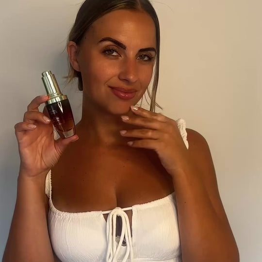 SolaVita Tanning Drops with Vitamin E - 30ml and Mini Glove